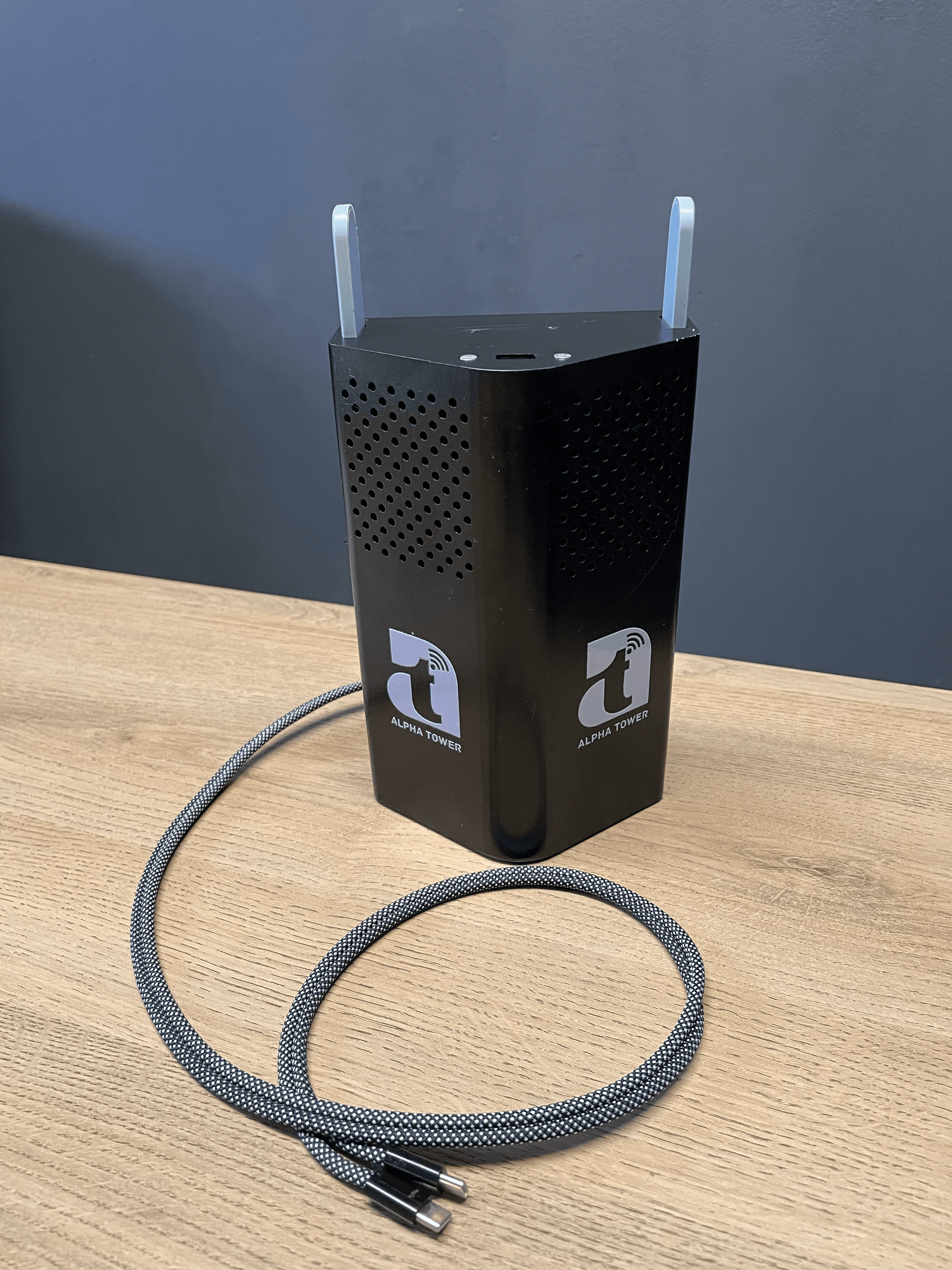 ALPHA TOWER Hybrid Portable LMS — front view